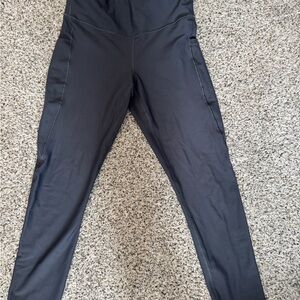 Athleta Gray Interval Stash 7/8 Tights